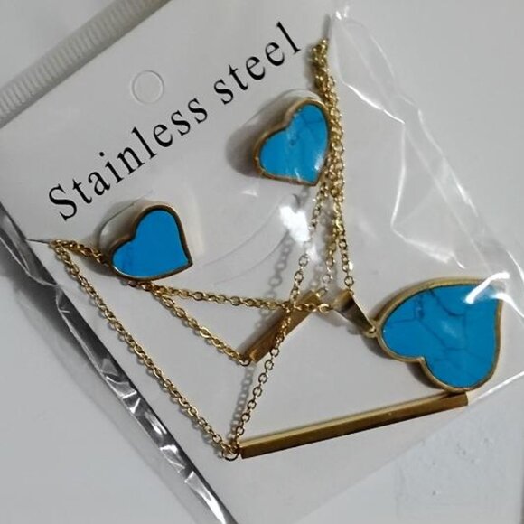 NEW- LAYERED CHAIN -SET HEART AND LINE ROAD THEME - Picture 1 of 4